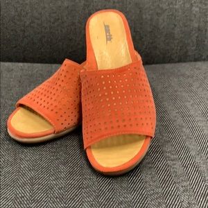 Earth comfortable block heel mule Coral 7M